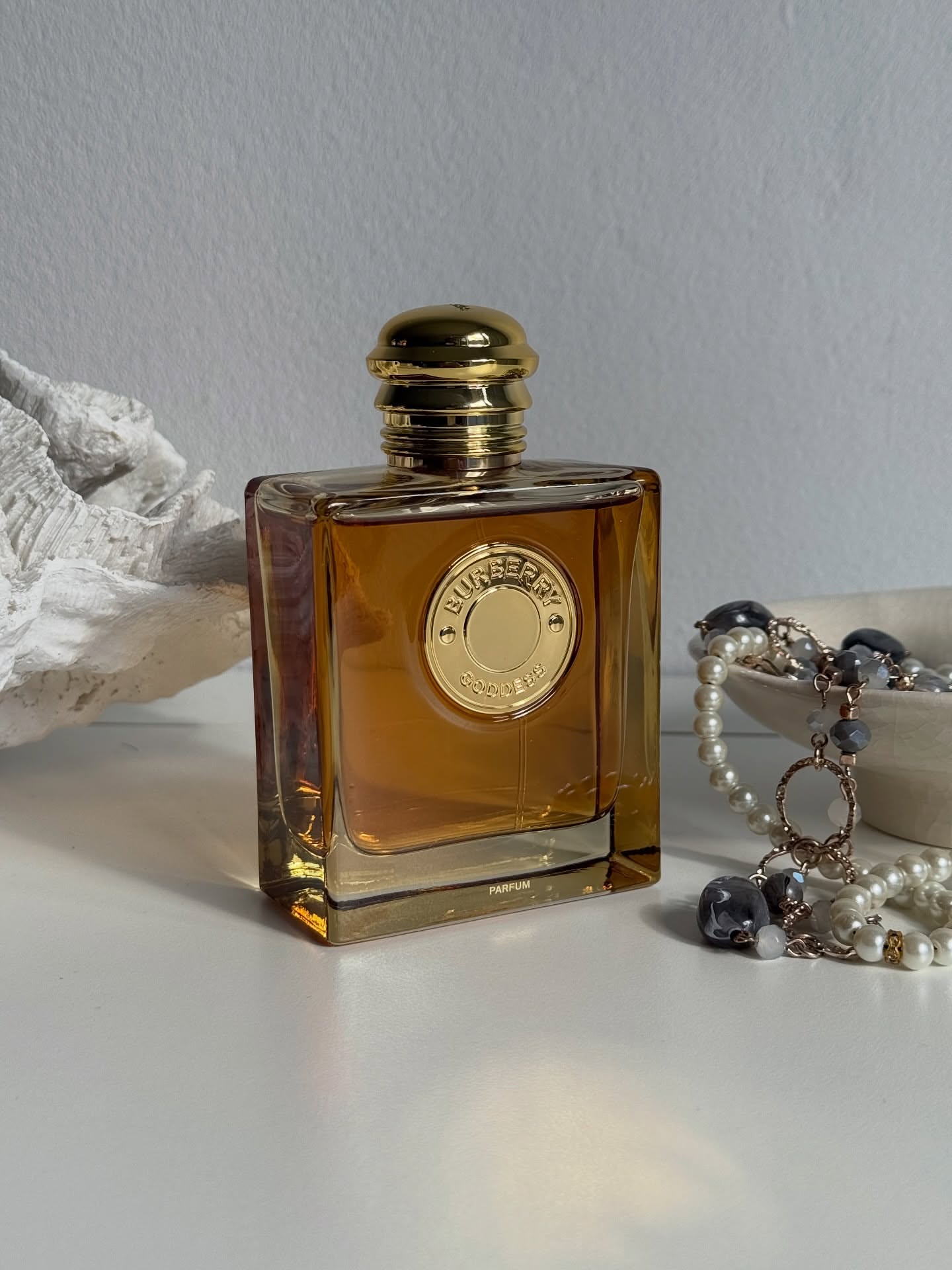 عطر زنانه باربری گادس پارفوم
